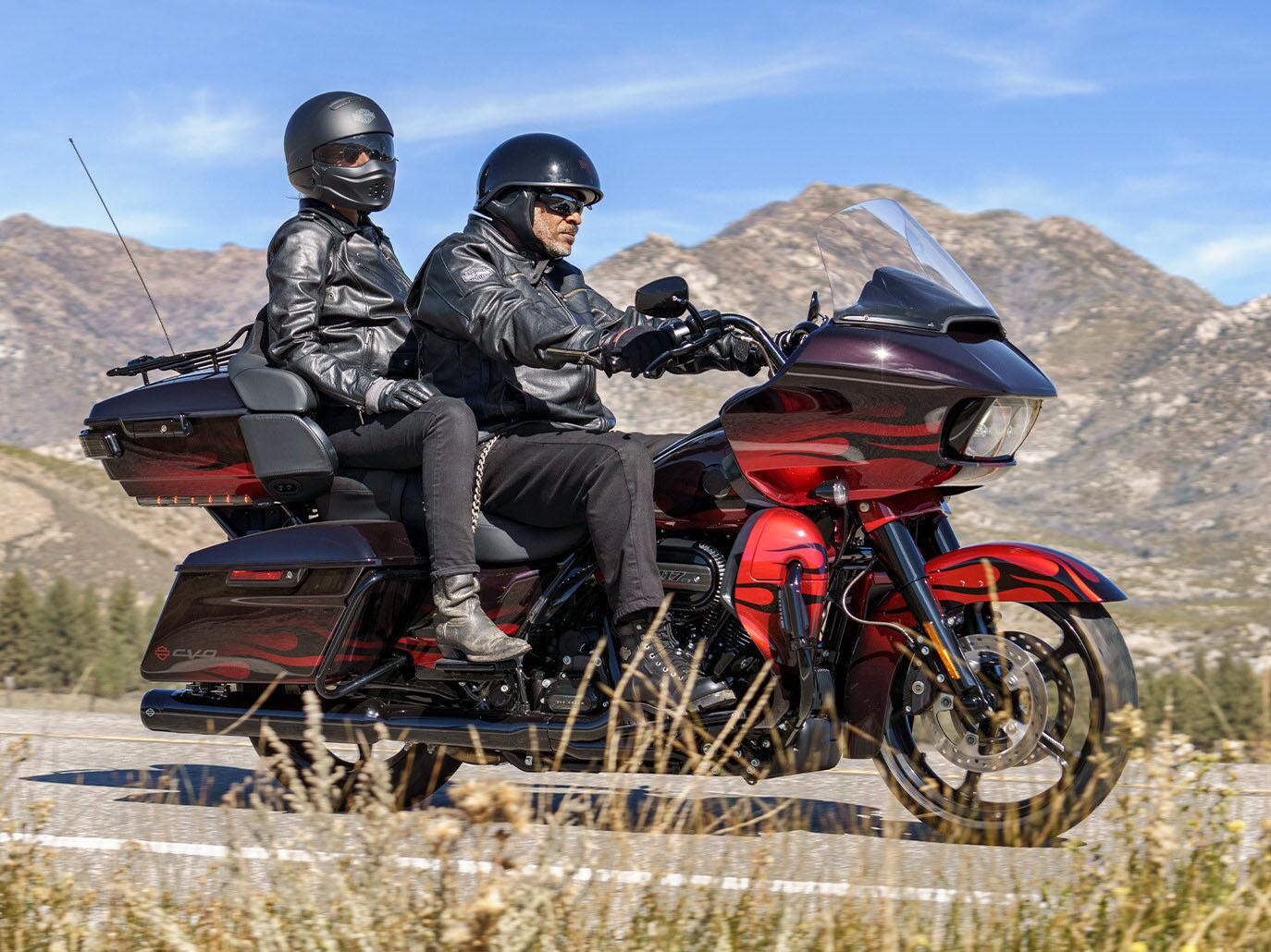 2022 Harley-Davidson CVO™ Road Glide® Limited in New London, Connecticut - Photo 3
