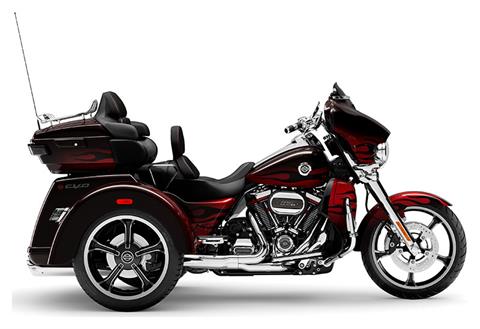 2022 Harley-Davidson CVO™ Tri Glide® in Cedar Rapids, Iowa