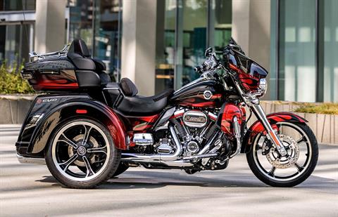 2022 Harley-Davidson CVO™ Tri Glide® in Salt Lake City, Utah - Photo 2