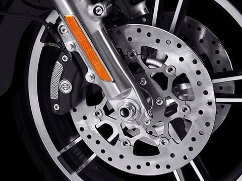 REFLEX™ LINKED BREMBO® BRAKES WITH STANDARD ABS