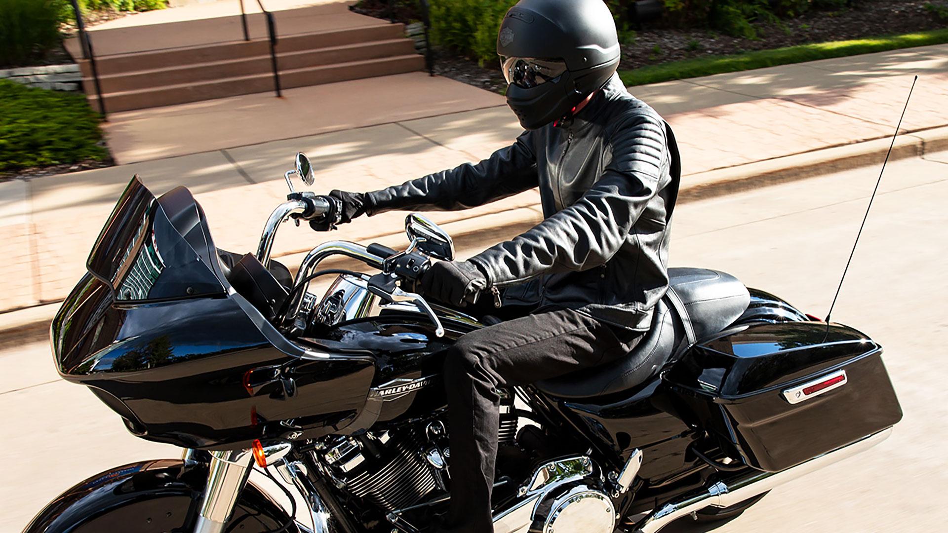 2022 Harley-Davidson Road Glide® in Ukiah, California - Photo 4