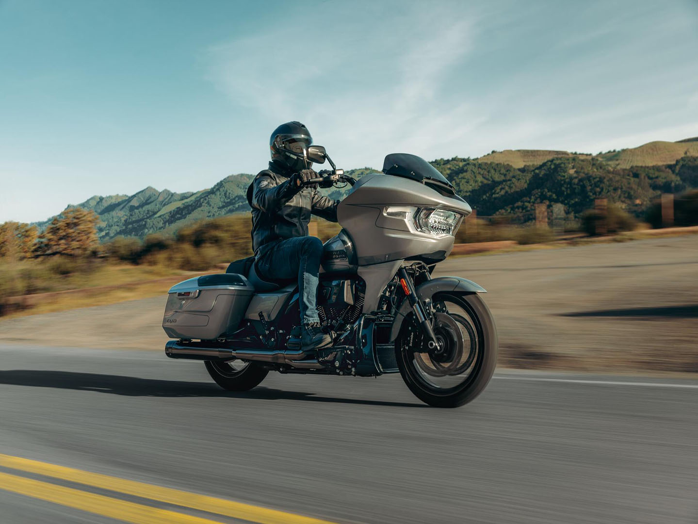 2023 Harley-Davidson CVO™ Road Glide® in Ukiah, California - Photo 5