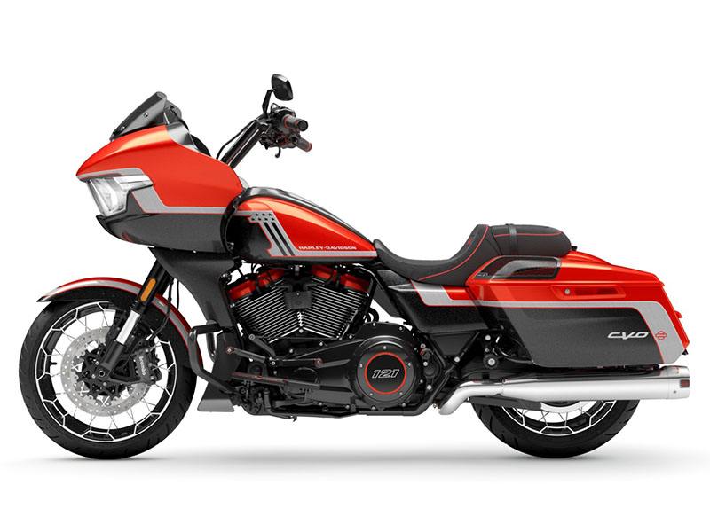 2024 Harley-Davidson CVO™ Road Glide® in Vernal, Utah - Photo 2
