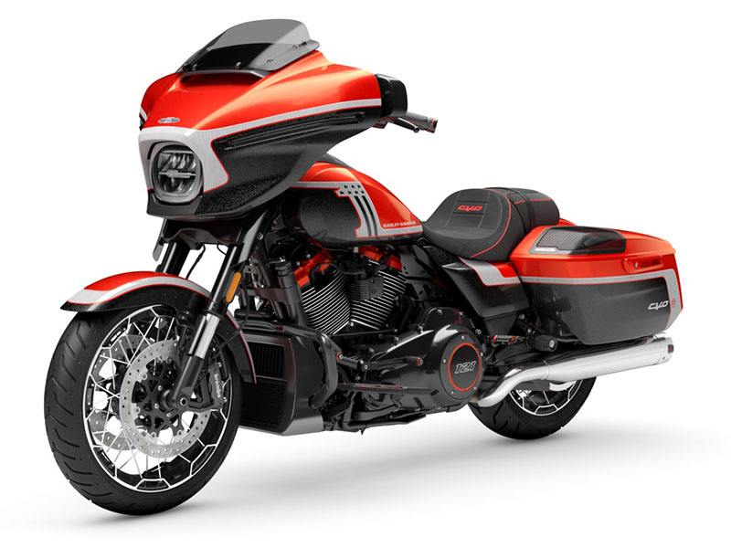2024 Harley-Davidson CVO™ Street Glide® in Chariton, Iowa - Photo 4