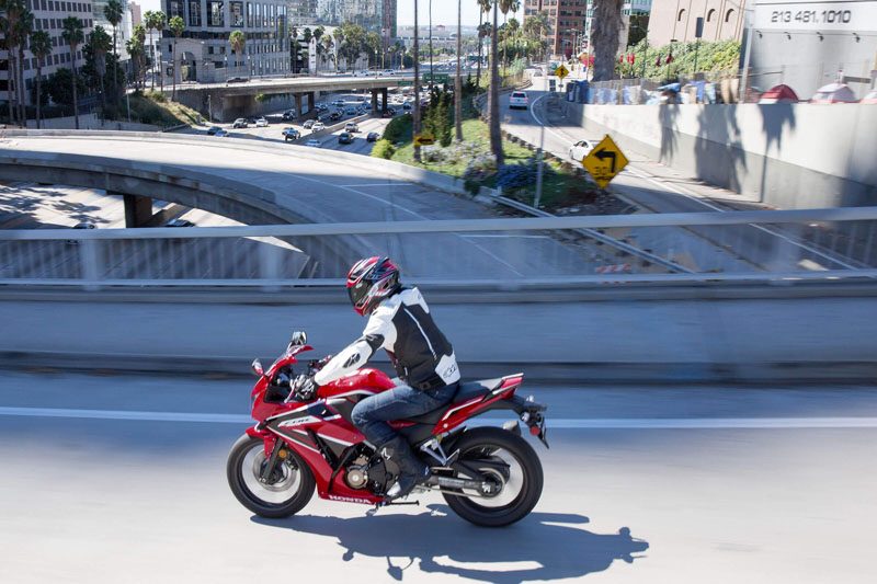 2021 Honda CBR300R in Hudson, Florida - Photo 4