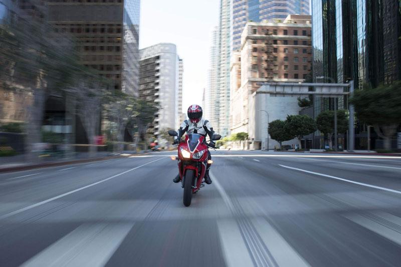 2021 Honda CBR300R in Sacramento, California - Photo 7