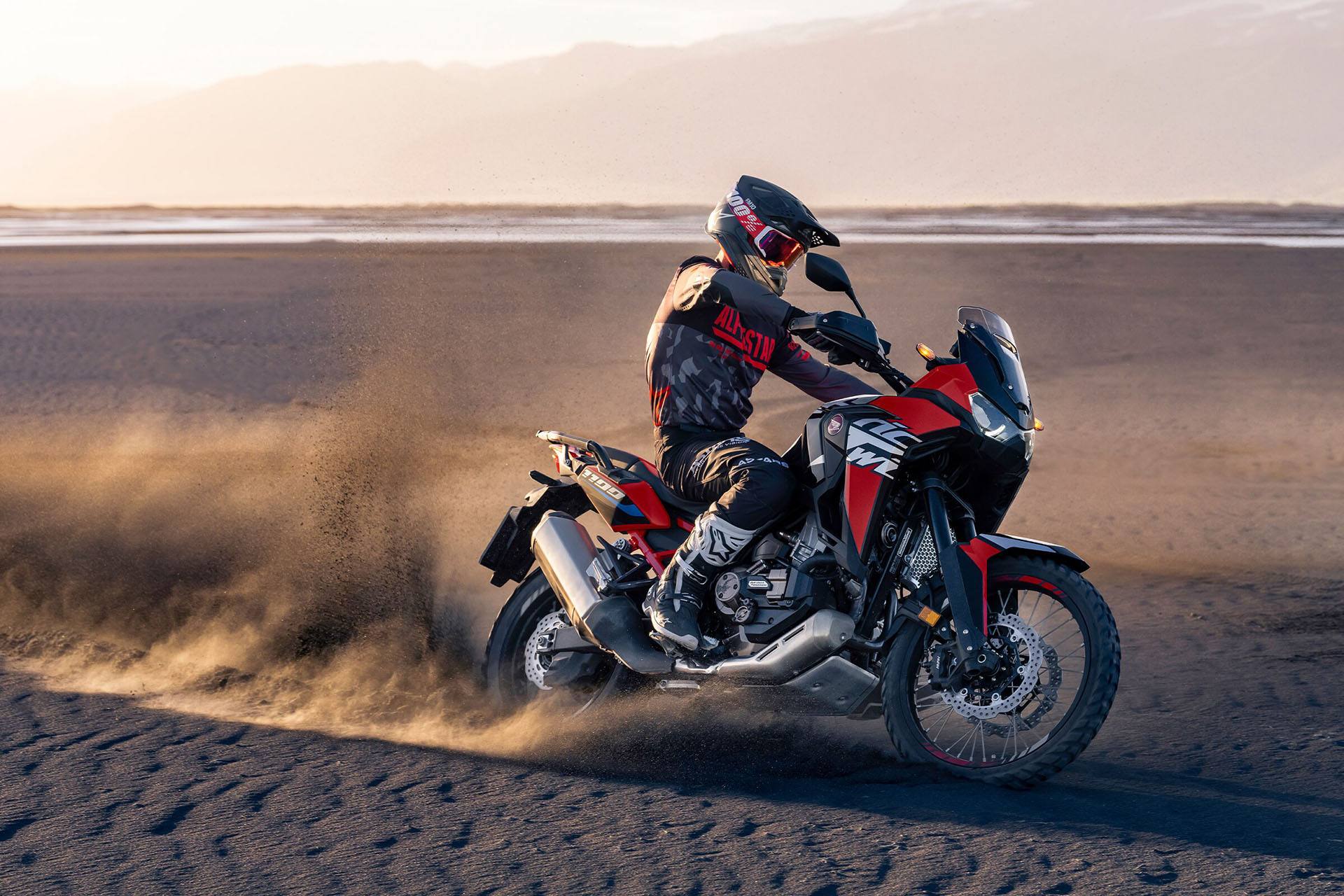 2022 Honda Africa Twin DCT in Fremont, California - Photo 3