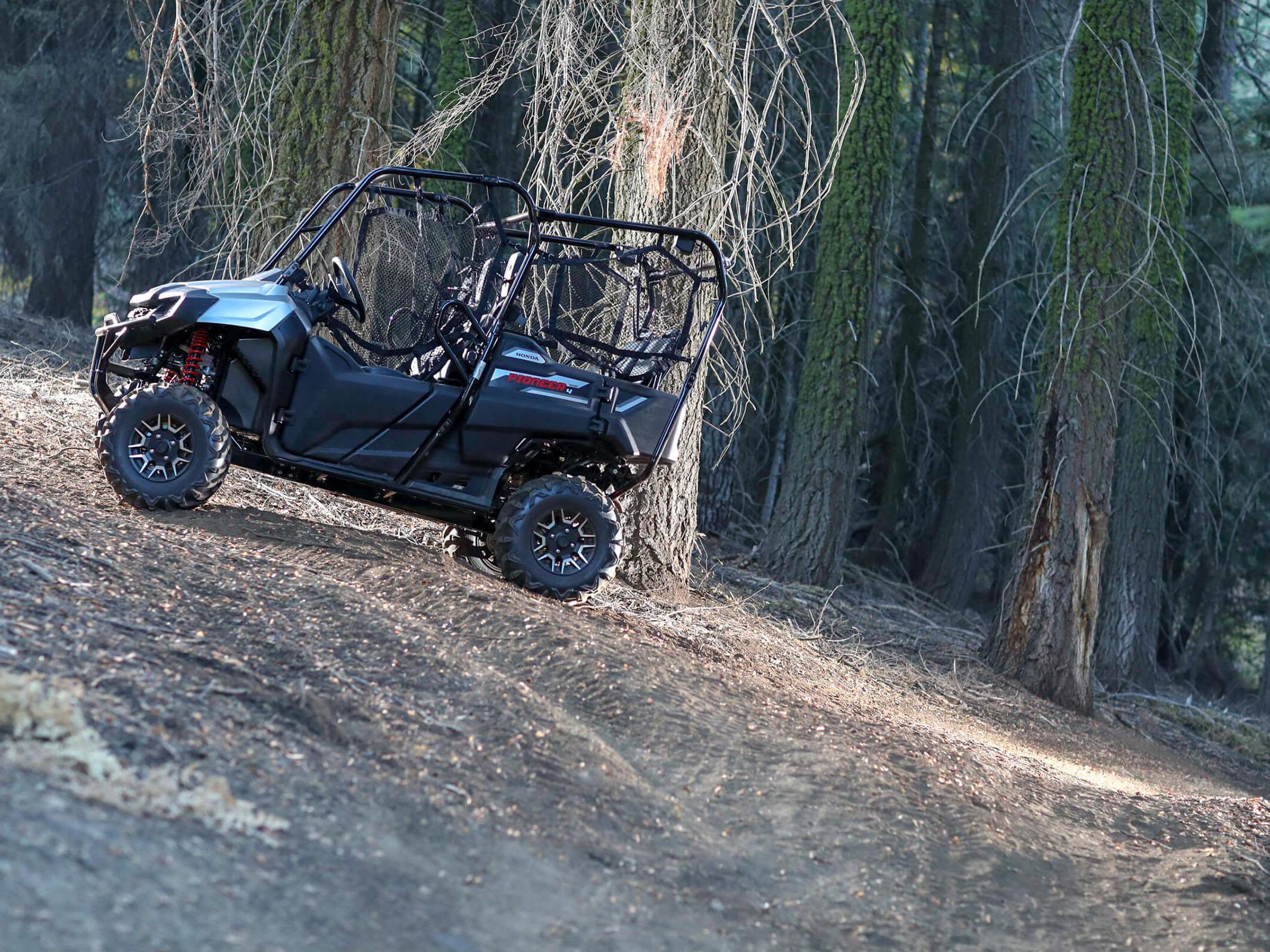 2022 Honda Pioneer 700-4 in Brookhaven, Mississippi - Photo 3