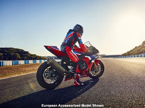 2025 Honda CBR1000RR-R Fireblade SP in Oklahoma City, Oklahoma - Photo 14