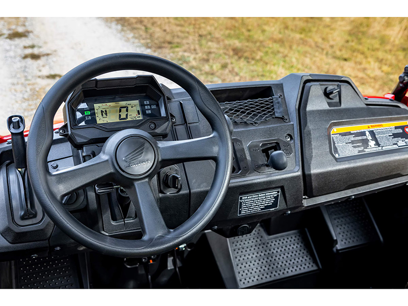 2025 Honda Pioneer 700 Deluxe in Lincoln, Maine - Photo 9