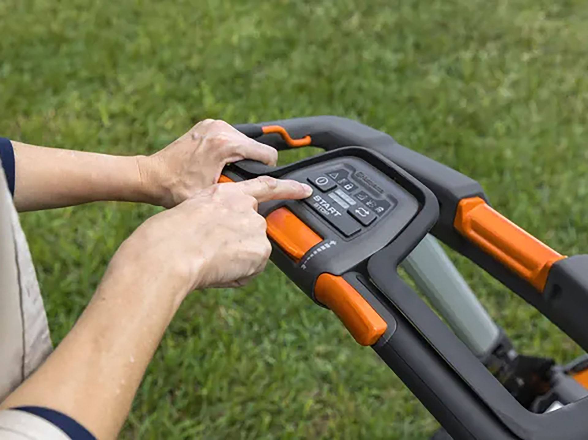 Husqvarna Power Equipment Lawn Xpert 21 in. LE-322 (tool only) in Chester, Vermont - Photo 9