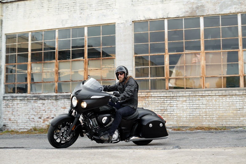 2018 Indian Motorcycle Chieftain® Dark Horse® ABS in Greer, South Carolina - Photo 32