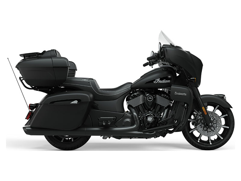 2021 Indian Motorcycle Roadmaster® Dark Horse® in Muskego, Wisconsin - Photo 3