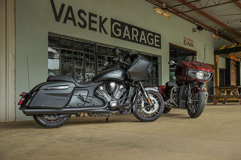 2022 Indian Motorcycle Challenger® Dark Horse® in Fort Lauderdale, Florida - Photo 14
