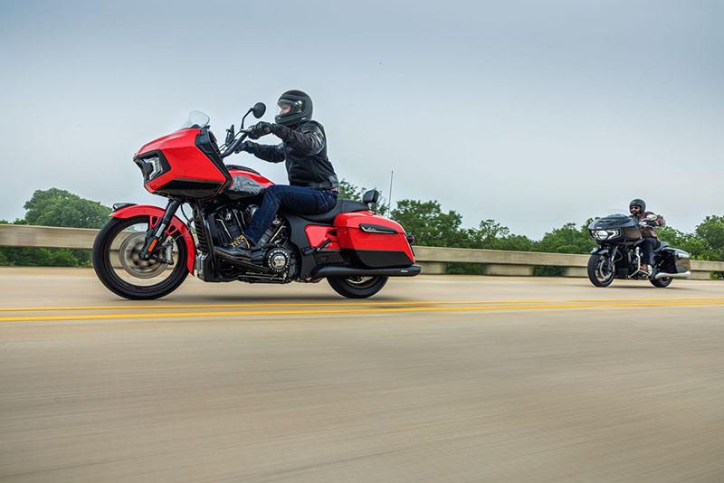 2022 Indian Motorcycle Challenger® Dark Horse® in Broken Arrow, Oklahoma - Photo 10