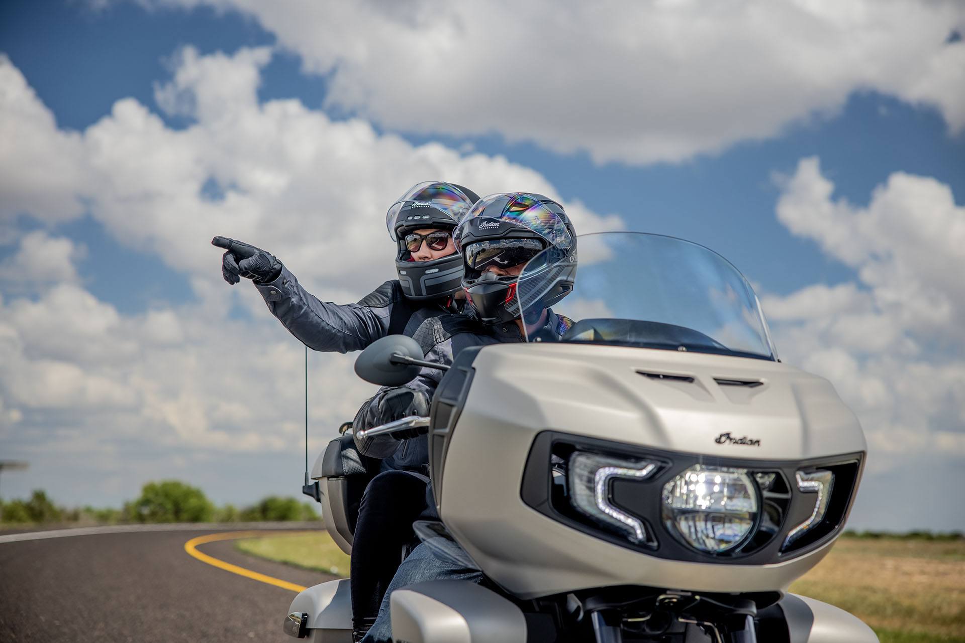 2022 Indian Motorcycle Pursuit® Dark Horse® in Saint Rose, Louisiana - Photo 7