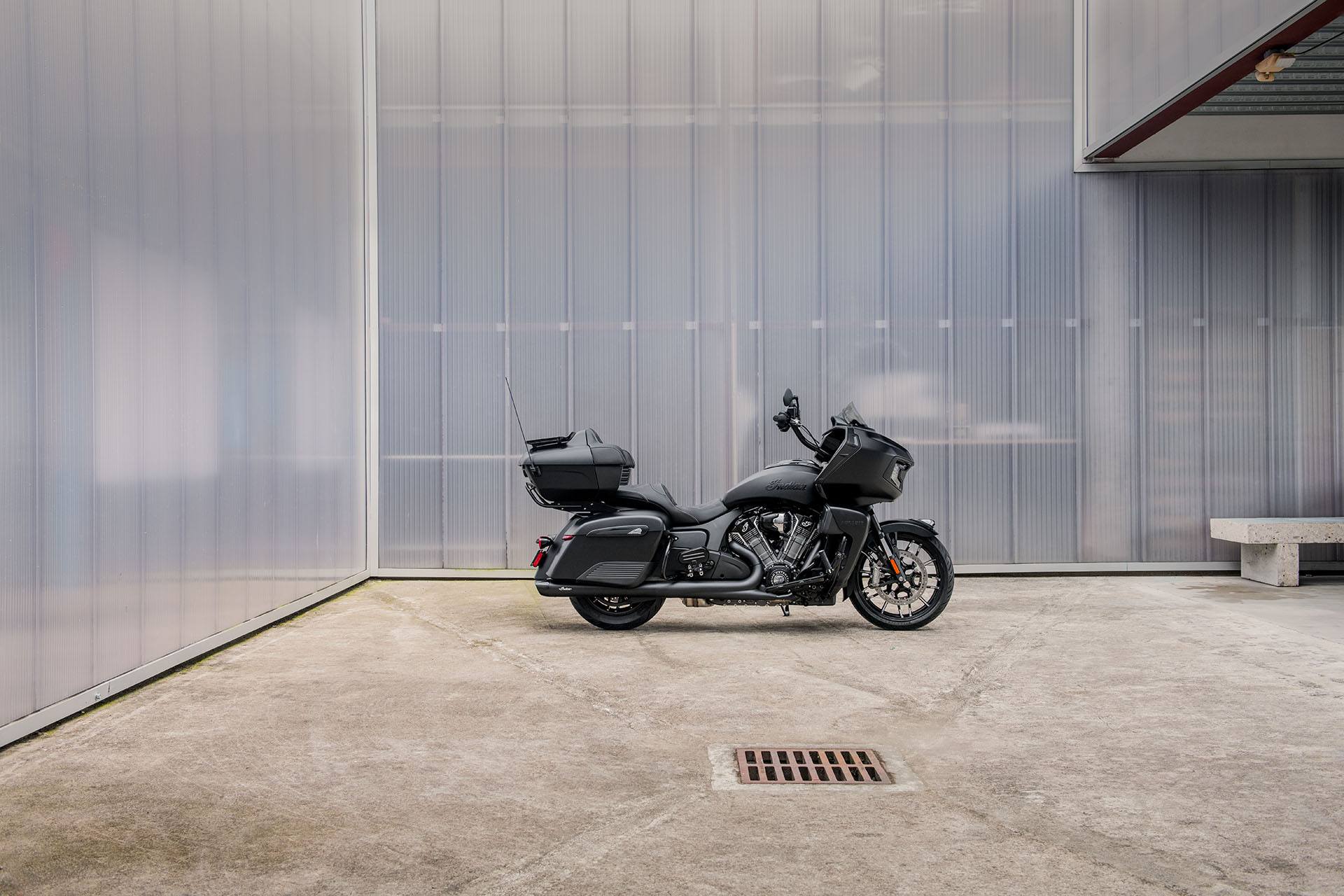 2022 Indian Motorcycle Pursuit® Dark Horse® with Premium Package in Lake Villa, Illinois - Photo 12