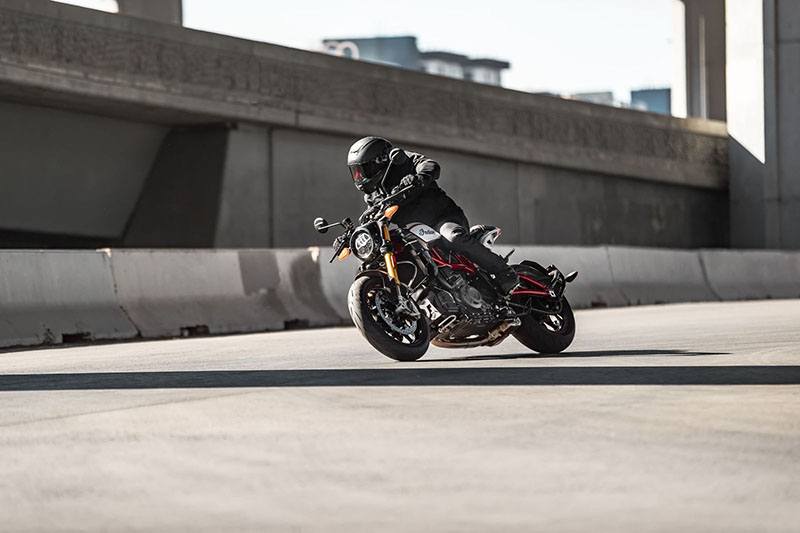 2022 Indian Motorcycle FTR R Carbon in Newport News, Virginia - Photo 17