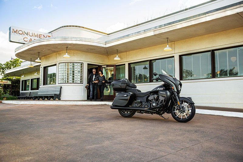 2022 Indian Motorcycle Roadmaster® Dark Horse® in Wilmington, Delaware - Photo 10