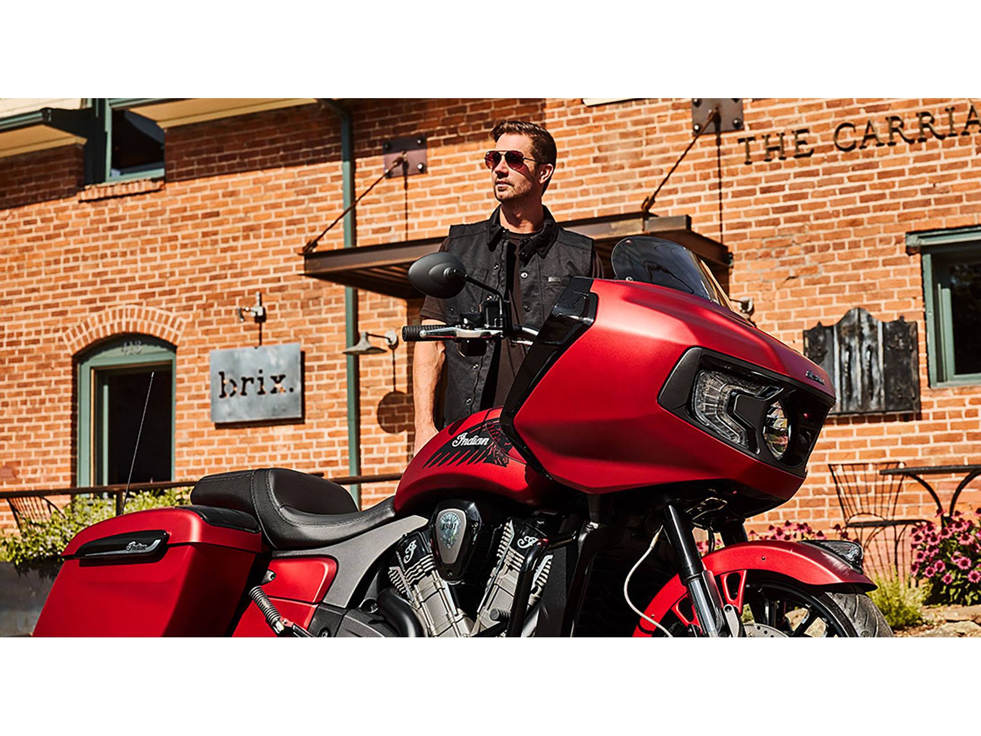 2024 Indian Motorcycle Challenger® Dark Horse® in Mineola, New York - Photo 17