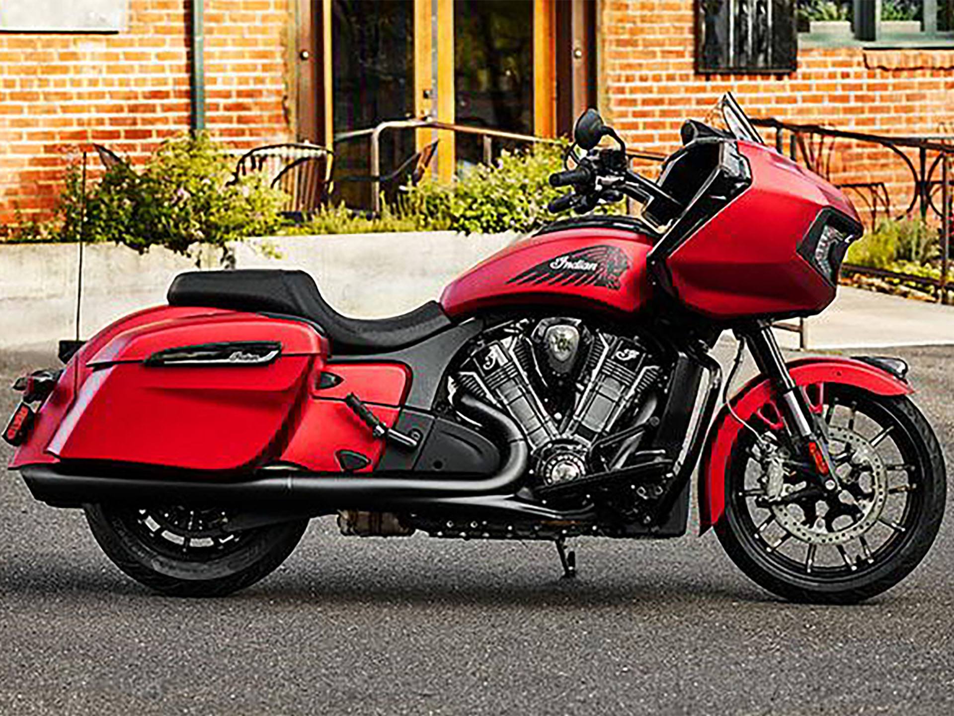 2024 Indian Motorcycle Challenger® Dark Horse® in Broken Arrow, Oklahoma - Photo 20
