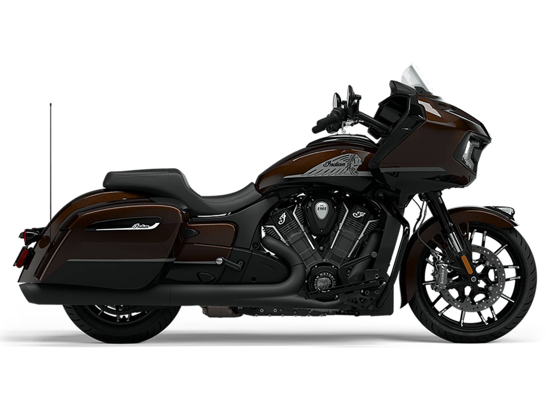 2024 Indian Motorcycle Challenger® Dark Horse® Icon with PowerBand Audio Package in Muskego, Wisconsin - Photo 2