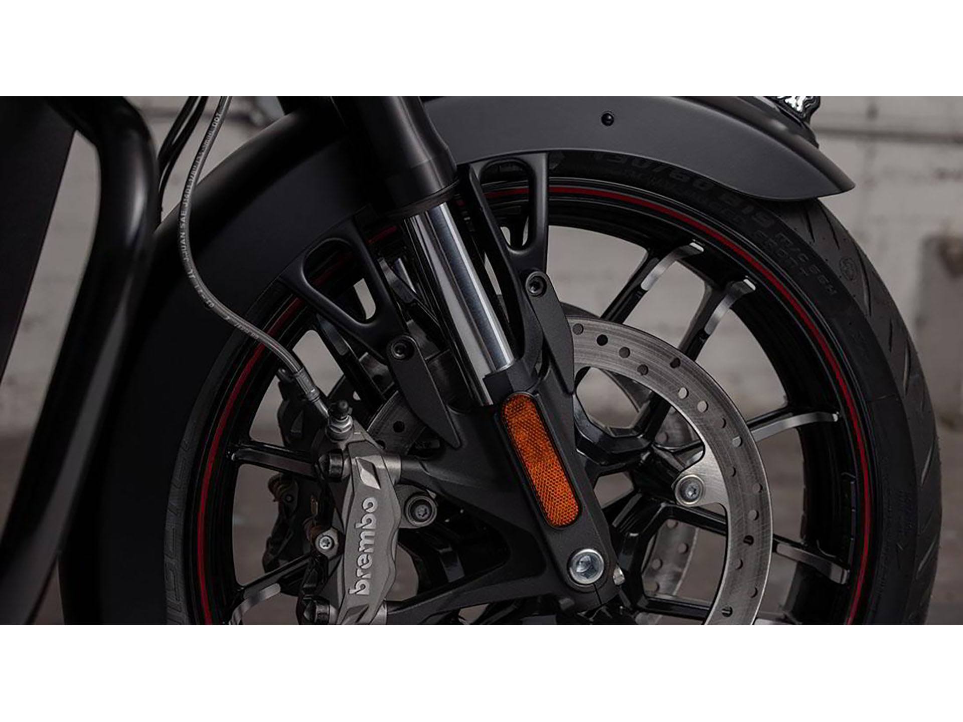 2024 Indian Motorcycle Challenger® Dark Horse® Icon with PowerBand Audio Package in High Point, North Carolina - Photo 7