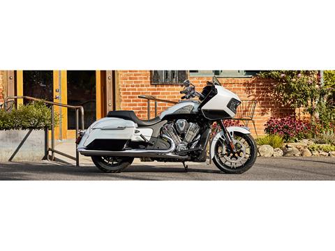 2024 Indian Motorcycle Challenger® Limited in Lake Villa, Illinois - Photo 18