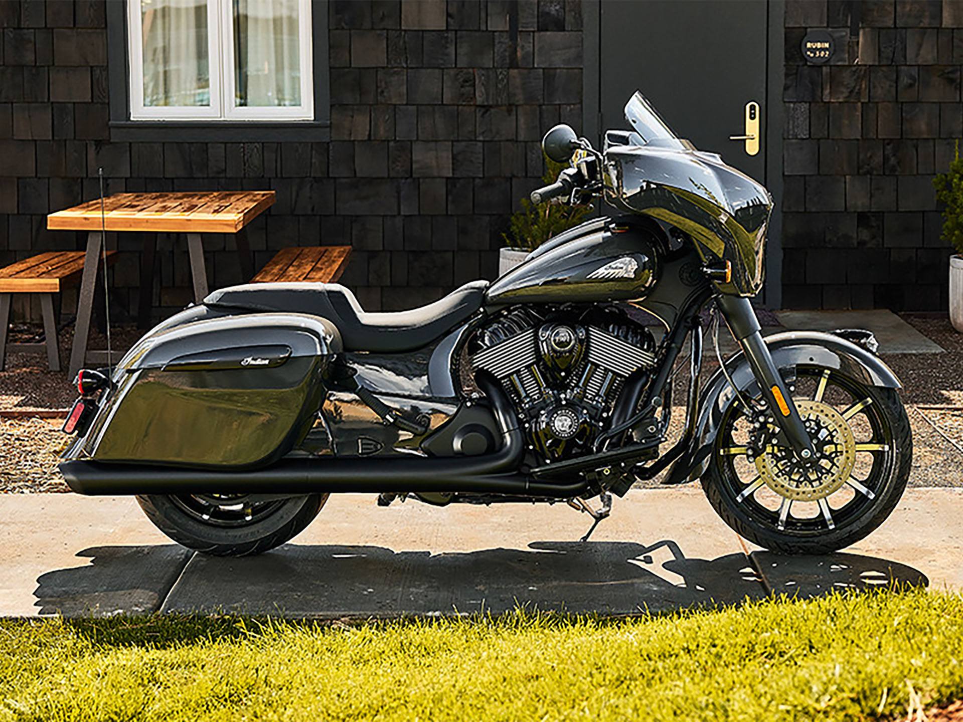2024 Indian Motorcycle Chieftain® Dark Horse® in Neptune City, New Jersey - Photo 17