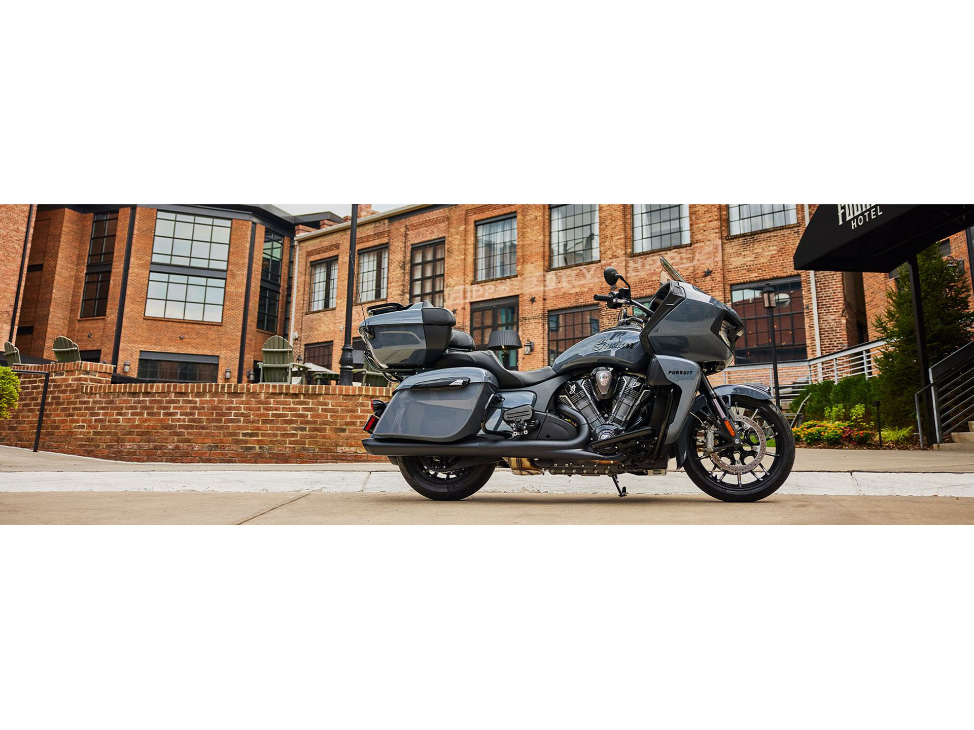 2024 Indian Motorcycle Pursuit® Dark Horse® in Racine, Wisconsin - Photo 17