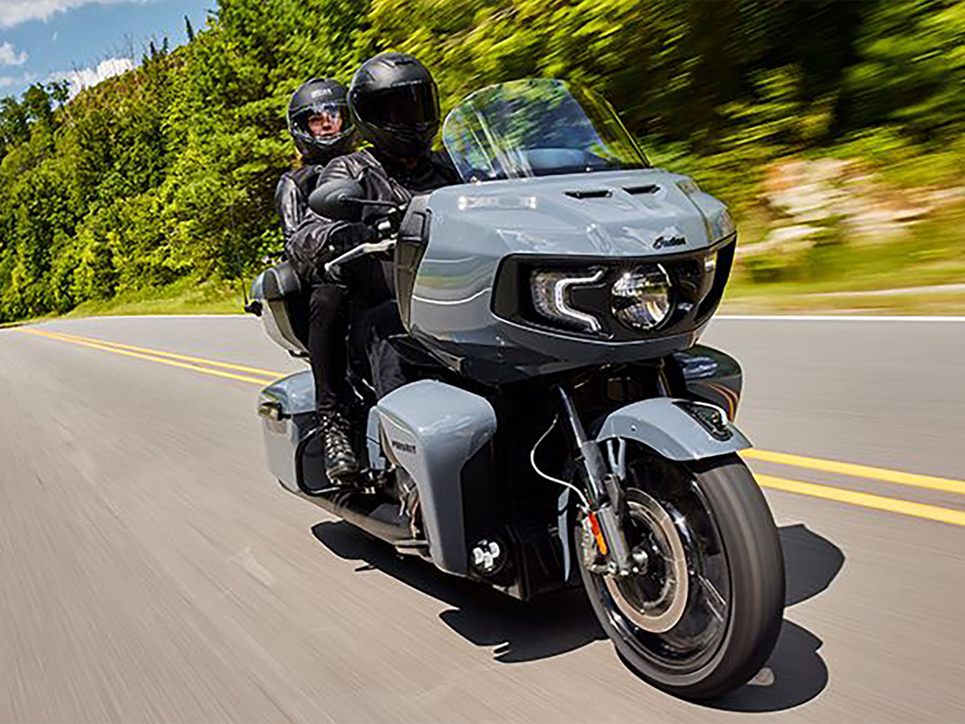 2024 Indian Motorcycle Pursuit® Dark Horse® with PowerBand Audio Package in Waynesville, North Carolina - Photo 25