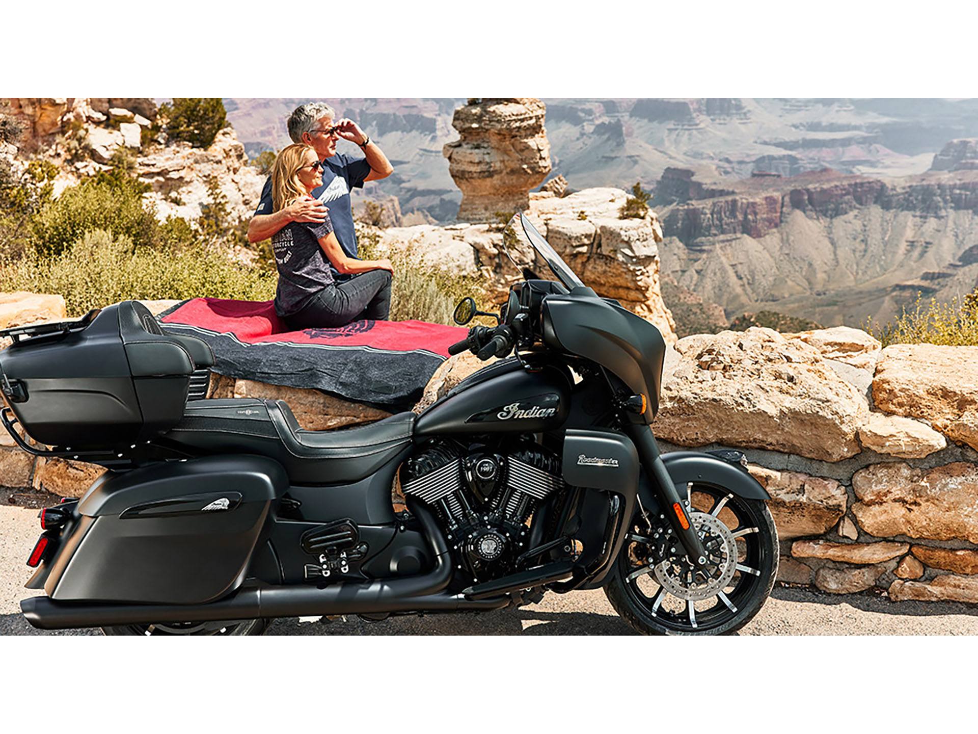 2024 Indian Motorcycle Roadmaster® Dark Horse® in Mineral Wells, West Virginia - Photo 12