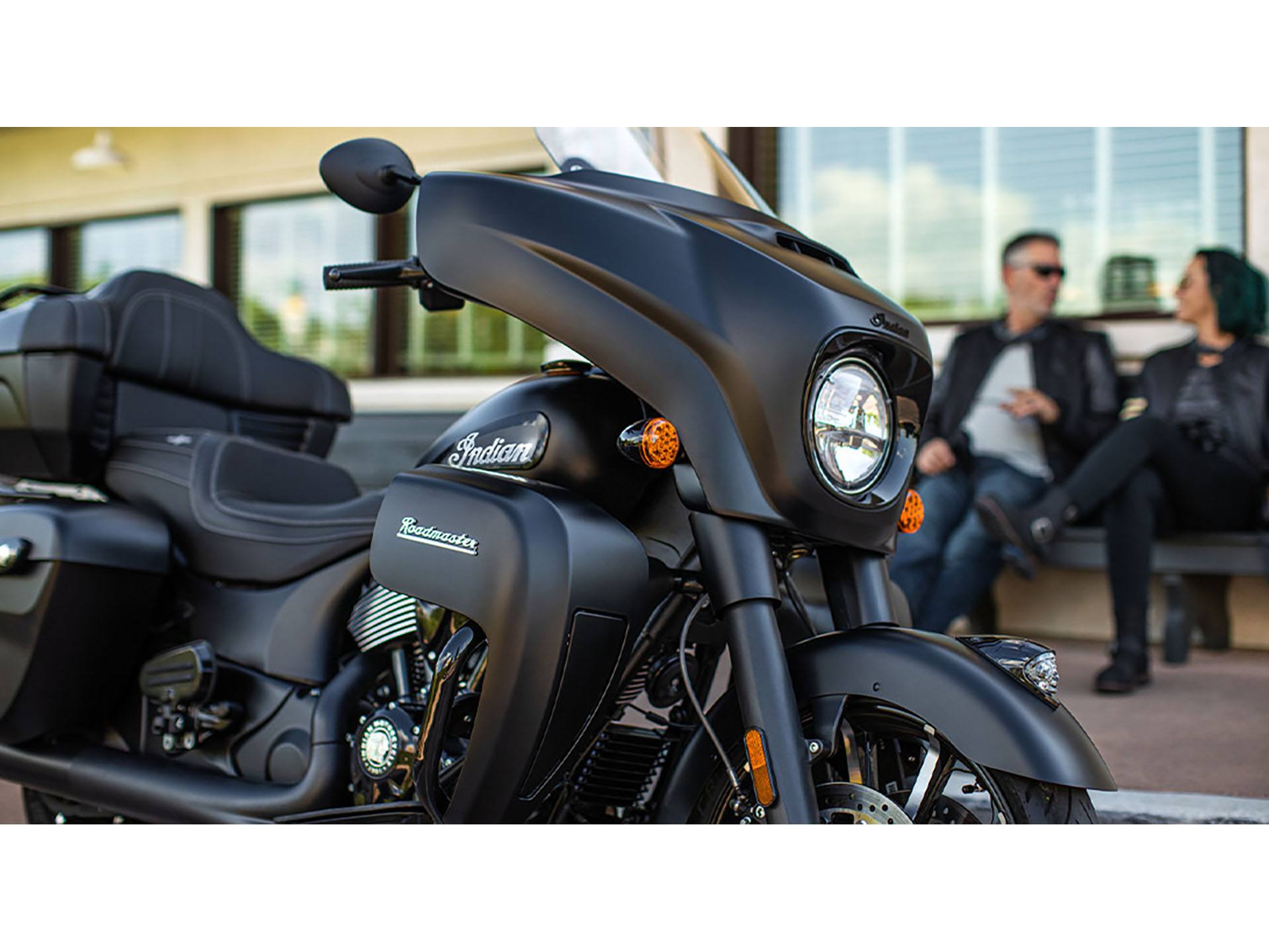 2024 Indian Motorcycle Roadmaster® Dark Horse® with PowerBand Audio Package in Muskego, Wisconsin - Photo 11