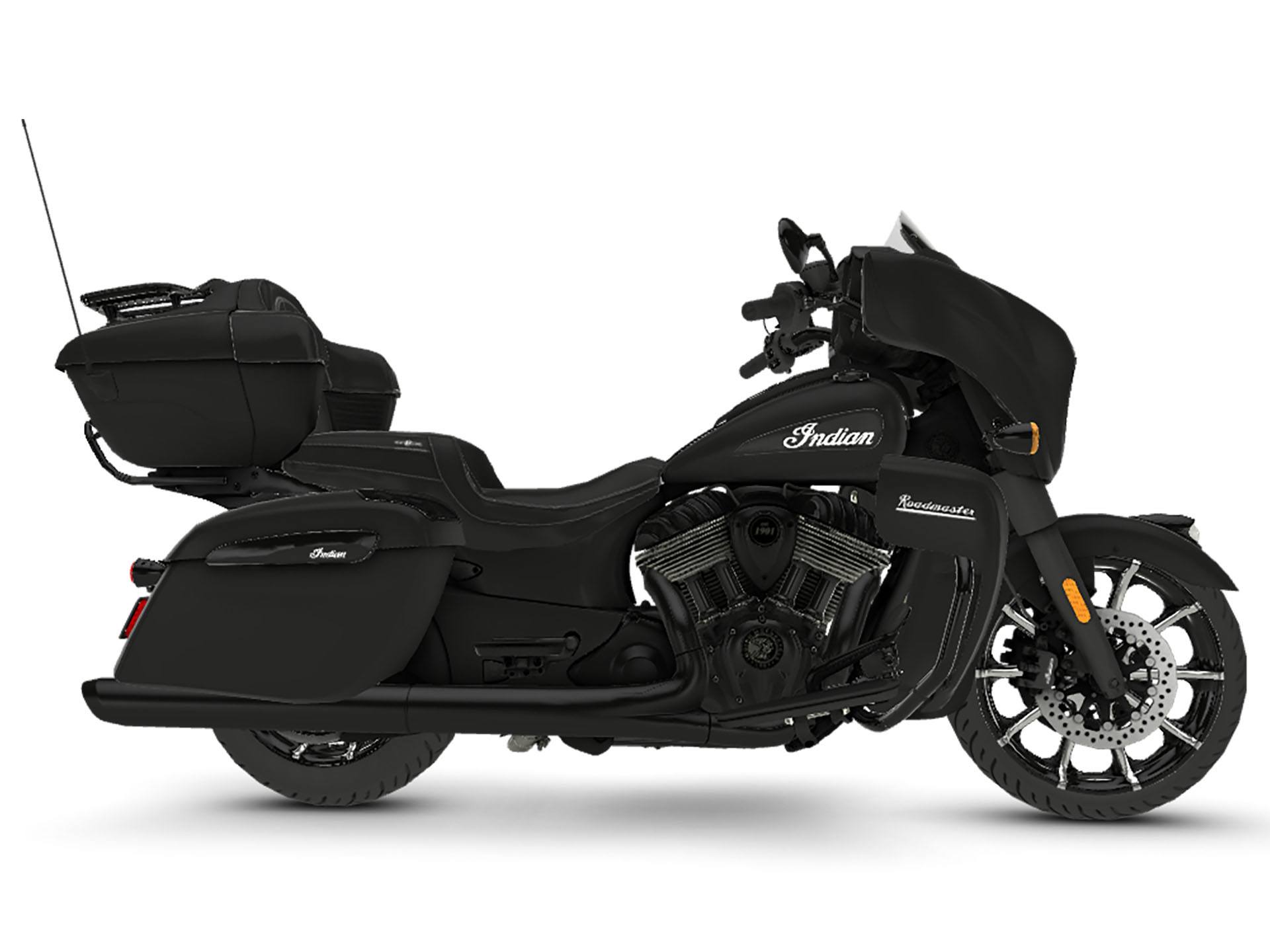 2024 Indian Motorcycle Roadmaster® Dark Horse® with PowerBand Audio Package in EL Cajon, California - Photo 3