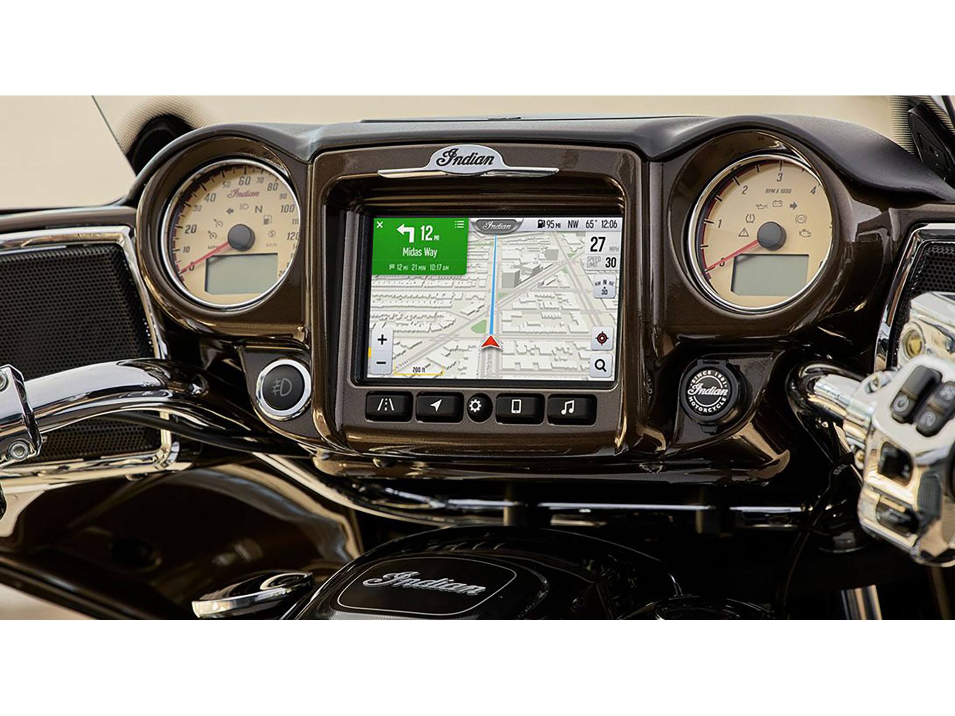 2024 Indian Motorcycle Roadmaster® with PowerBand Audio Package in De Pere, Wisconsin - Photo 9