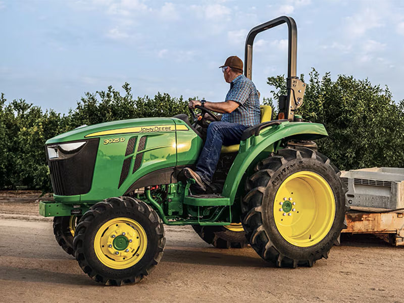 2024 John Deere 3025D in Pittsfield, Massachusetts - Photo 2