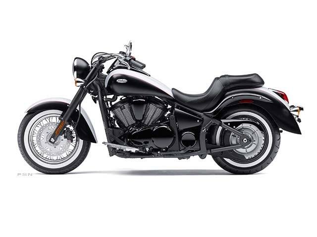 2013 Kawasaki Vulcan® 900 Classic in Charleston, Illinois - Photo 2