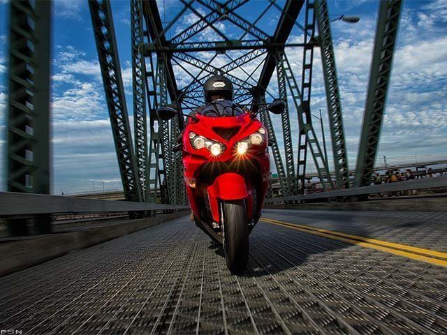 2013 Kawasaki Ninja® ZX™-14R in Pensacola, Florida - Photo 8