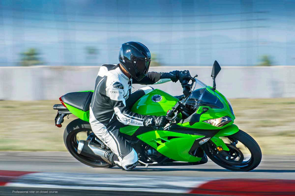 2015 Kawasaki Ninja® 300 ABS in Oakdale, New York - Photo 19