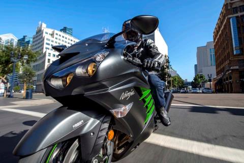 2015 Kawasaki Ninja® ZX™-14R ABS in Asheville, North Carolina - Photo 7