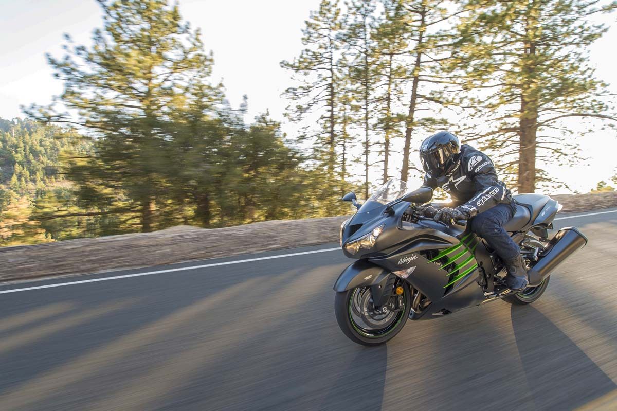 2015 Kawasaki Ninja® ZX™-14R ABS in Moses Lake, Washington - Photo 9