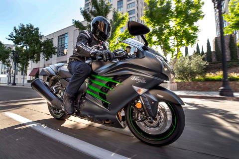 2015 Kawasaki Ninja® ZX™-14R ABS in Moses Lake, Washington - Photo 10