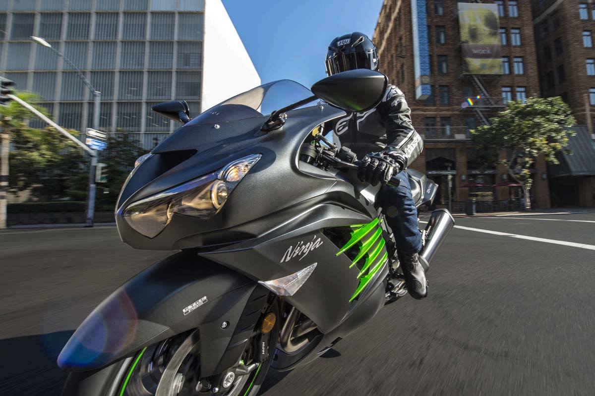 2015 Kawasaki Ninja® ZX™-14R ABS in Plymouth, Massachusetts - Photo 18