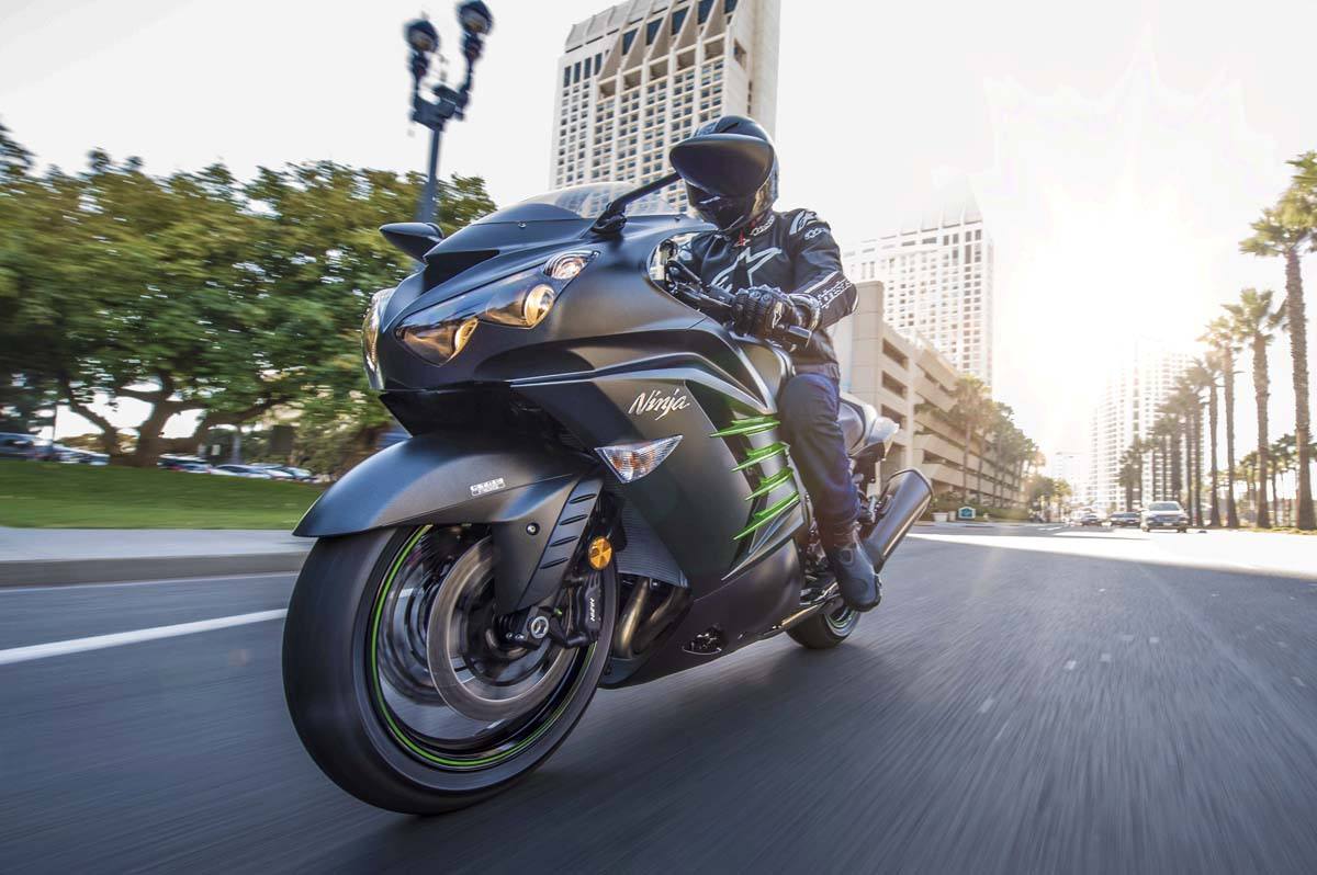 2015 Kawasaki Ninja® ZX™-14R ABS in Plymouth, Massachusetts - Photo 21