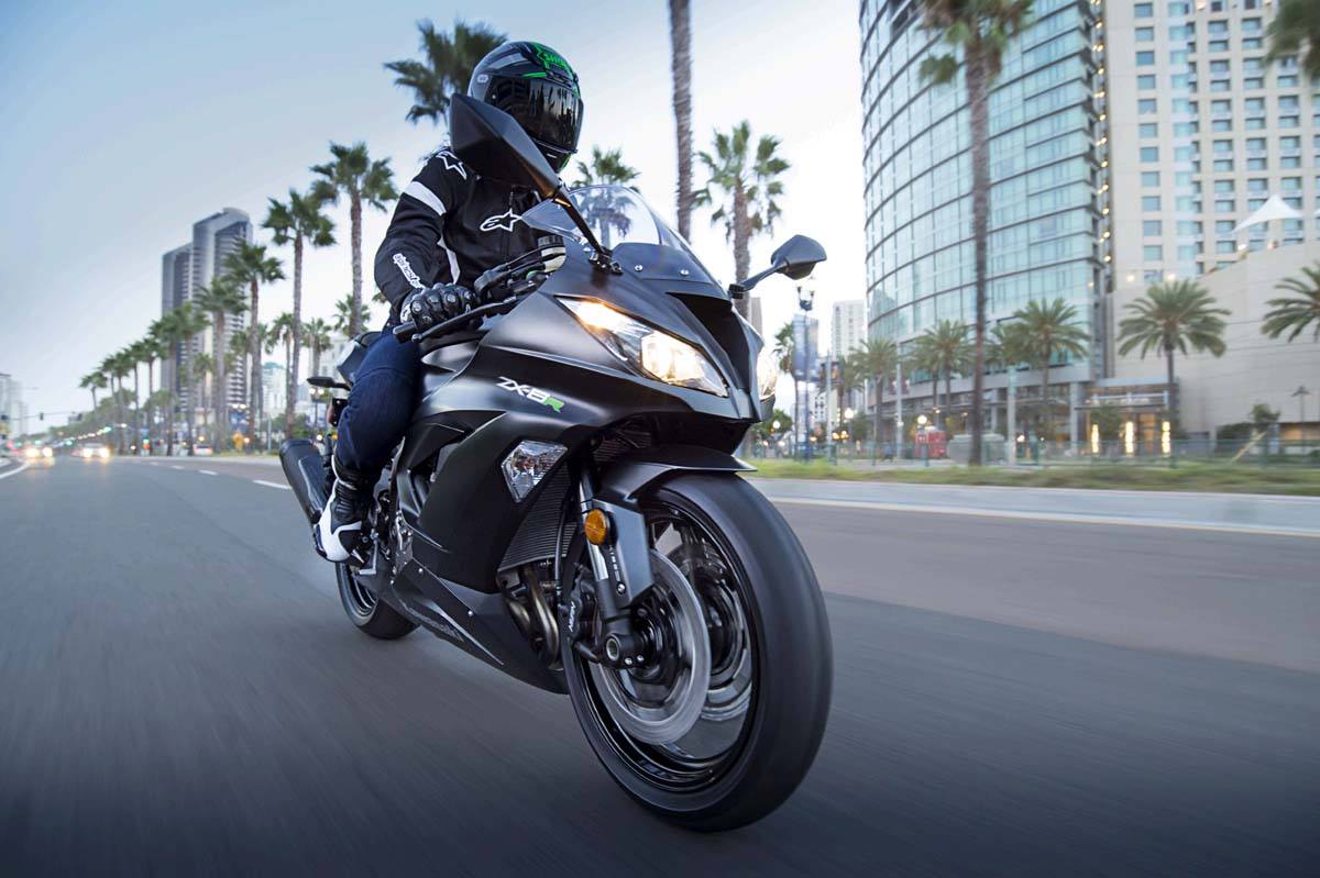 2015 Kawasaki Ninja® ZX™-6R in Sanford, Florida - Photo 39