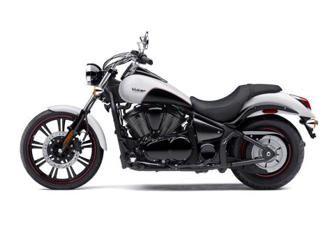 2016 Kawasaki Vulcan 900 Custom in Northampton, Massachusetts - Photo 3