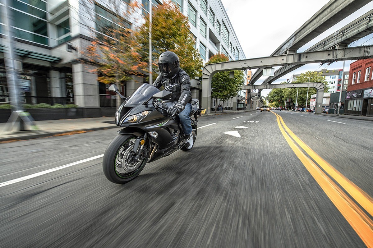 2016 Kawasaki Ninja ZX-6R ABS in Bellevue, Washington - Photo 20