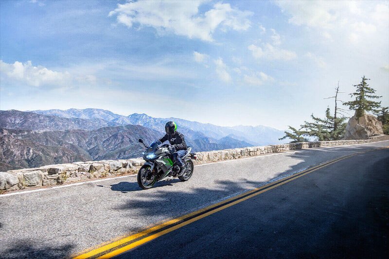 2022 Kawasaki Ninja 650 in Corona, California - Photo 8