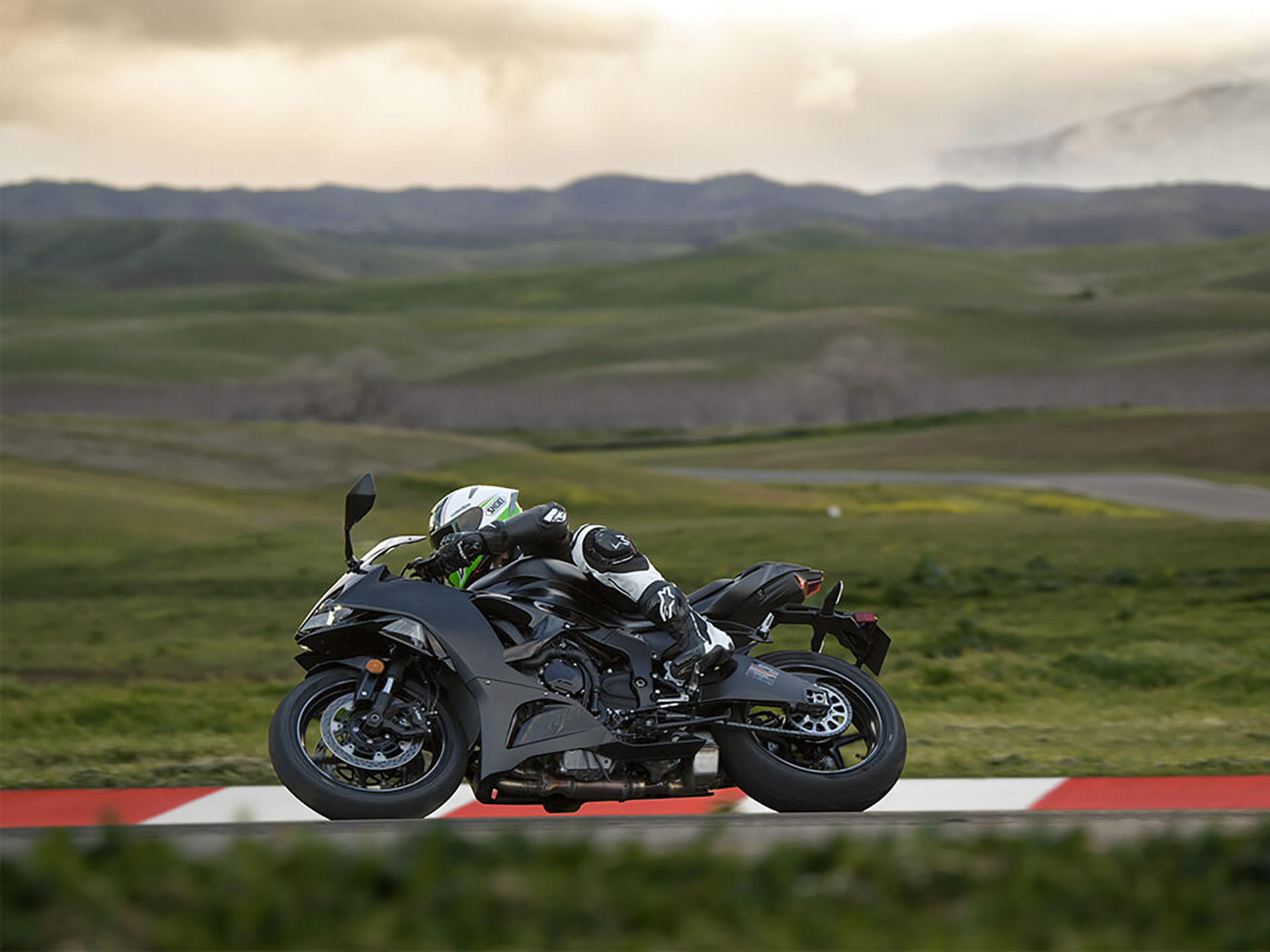 2024 Kawasaki Ninja ZX-6R in Johnson City, Tennessee - Photo 15