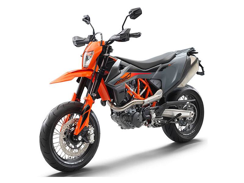2022 KTM 690 SMC R in Vincentown, New Jersey - Photo 3